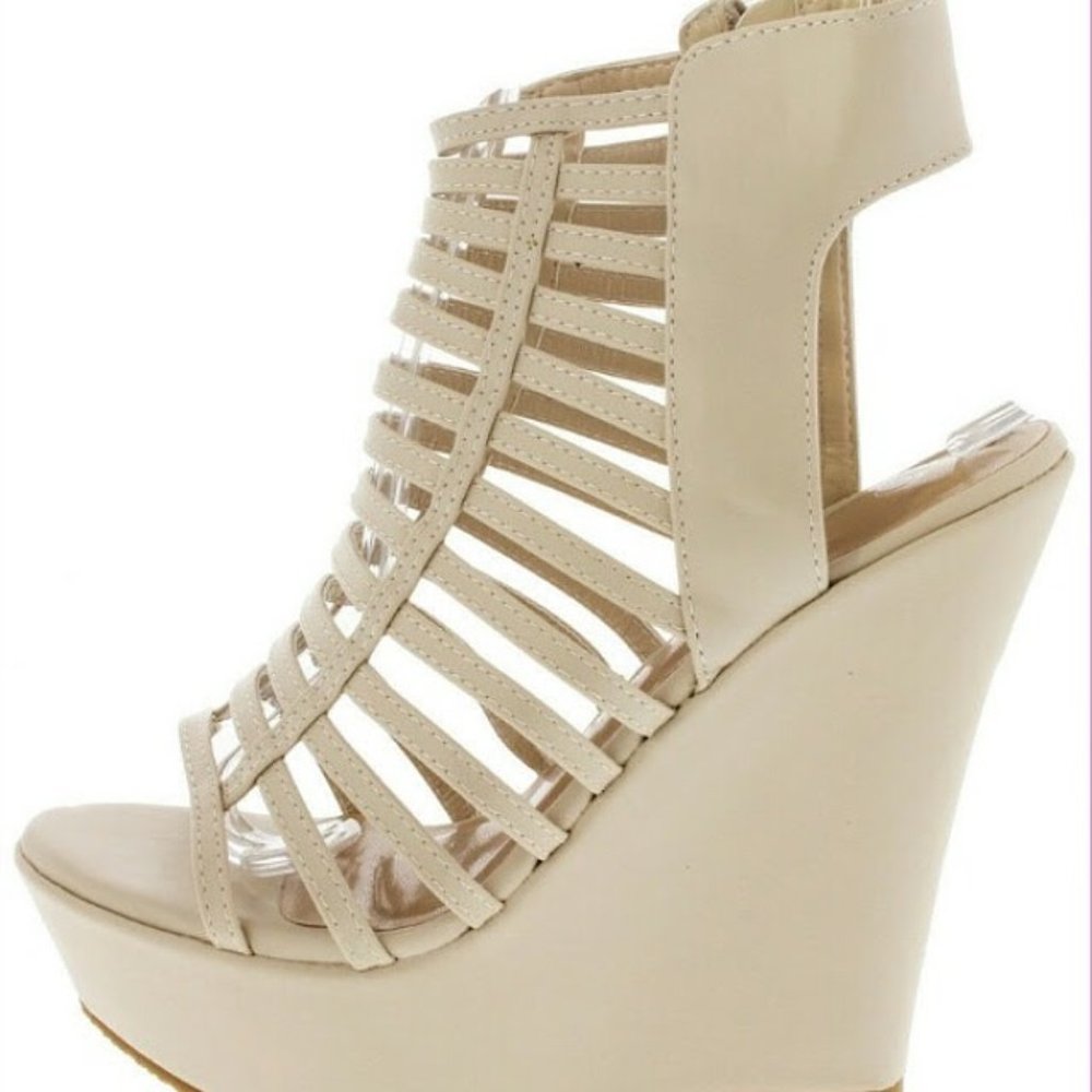 Women's Tan Wedge Shoes Size 8